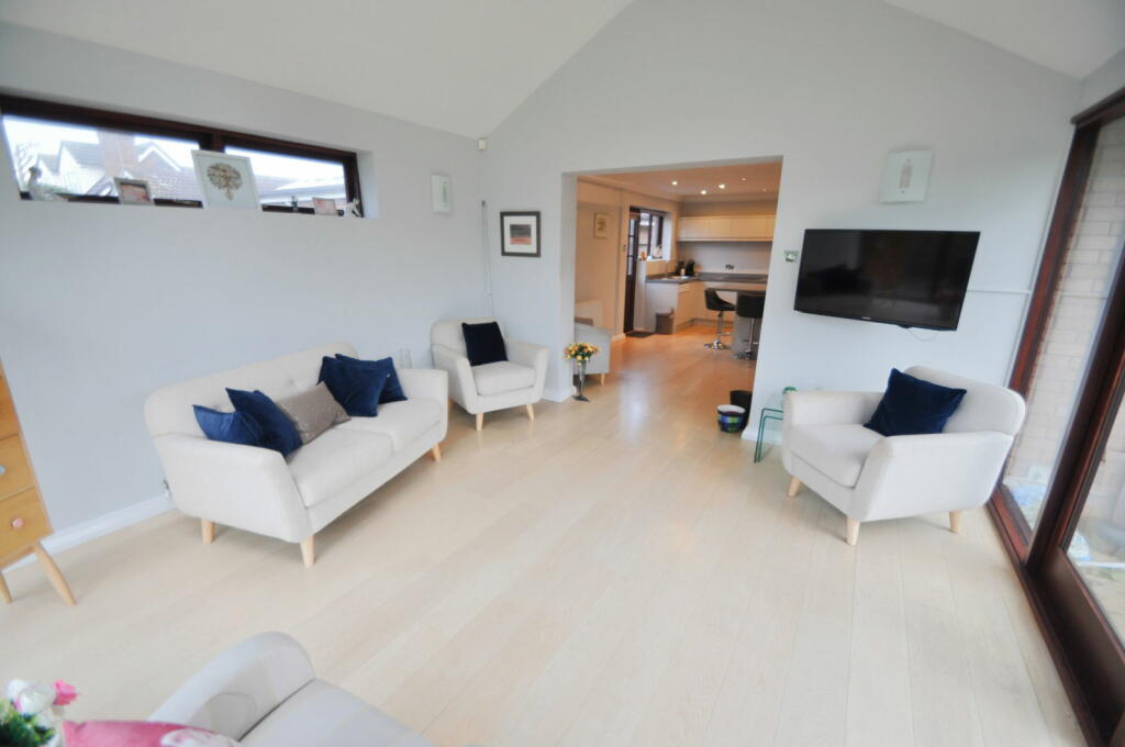 Additional image 19 of Birch Avenue, Saughall Massie