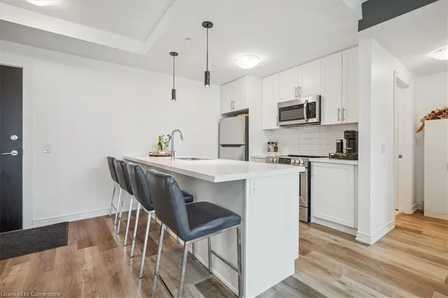 Additional image 10 of 2750 King St Unit 404