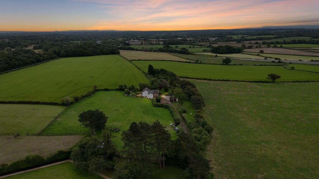 Additional image 50 of Hillside Cottage, Meadow Lane, Off Red Hill Road, Storeton