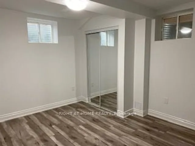 Additional image 37 of 1368 Connaught Terr