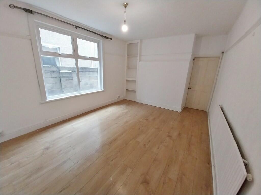 Additional image 6 of Highfield Avenue, Porthcawl, South Glamorgan, Bridgend (County of), CF36