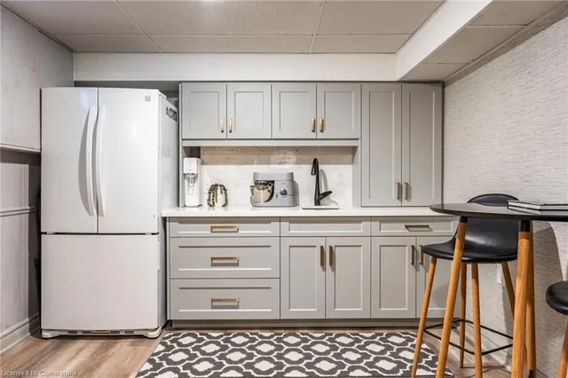 Additional image 39 of 371 Knightsbridge Cres