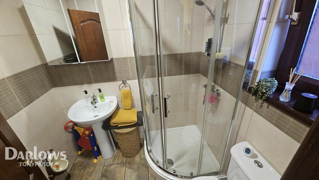 Additional image 16 of Ty Heb Enw Fenwick Street, Pontygwaith CF43