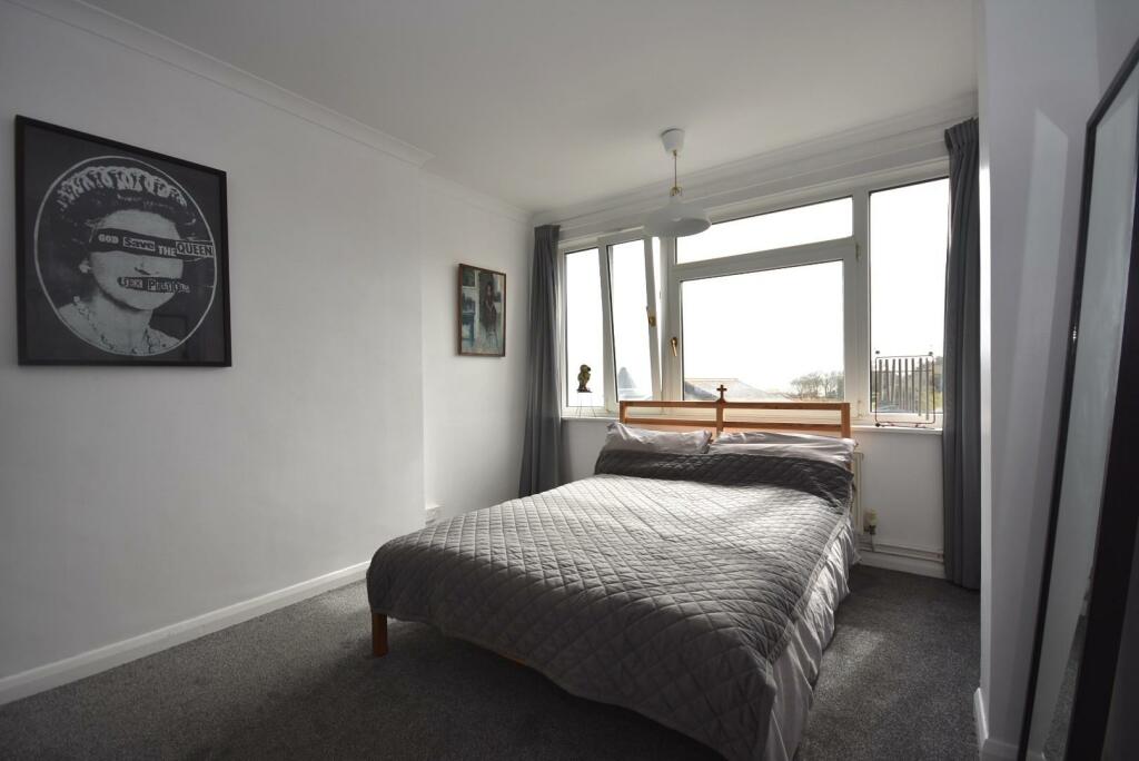 Additional image 14 of 54 Seabank, The Esplanade, Penarth, CF64 3AR