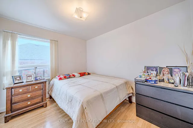 Additional image 17 of 63 Midland Ave