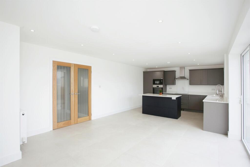 Additional image 7 of Dan-Y-Coed, Caerphilly