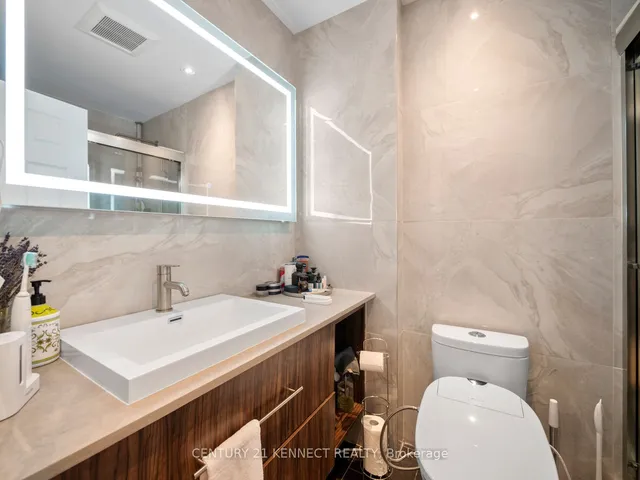 Additional image 26 of 570 Wellington St Unit 13A