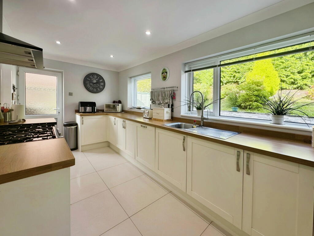 Additional image 7 of Waunfain, Energlyn Parc, Caerphilly, CF83 2US