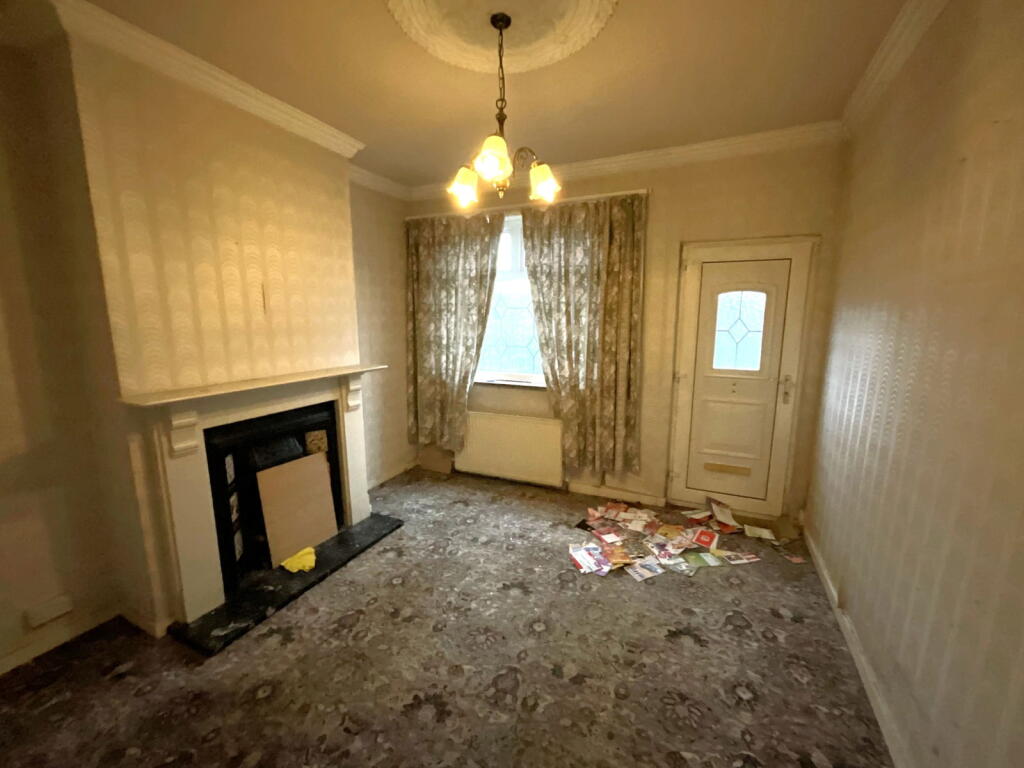 Additional image 3 of ROWLEY REGIS, Avenue Road
