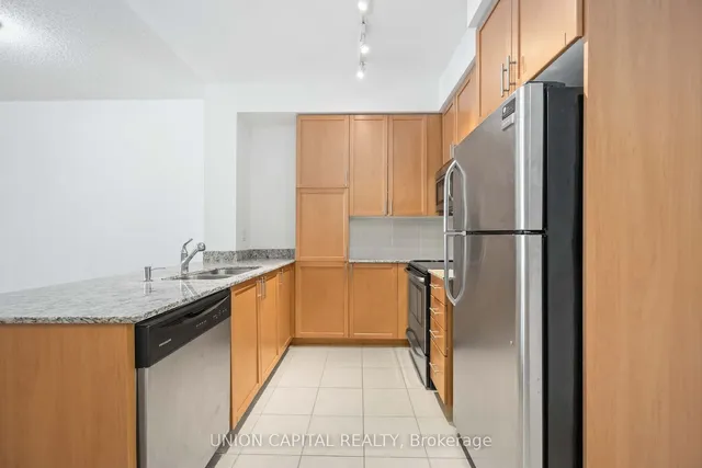 Additional image 16 of 800 Lawrence Ave Unit 613