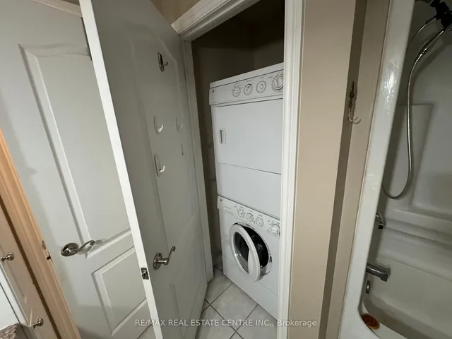 Additional image 23 of 135 James St Unit 302