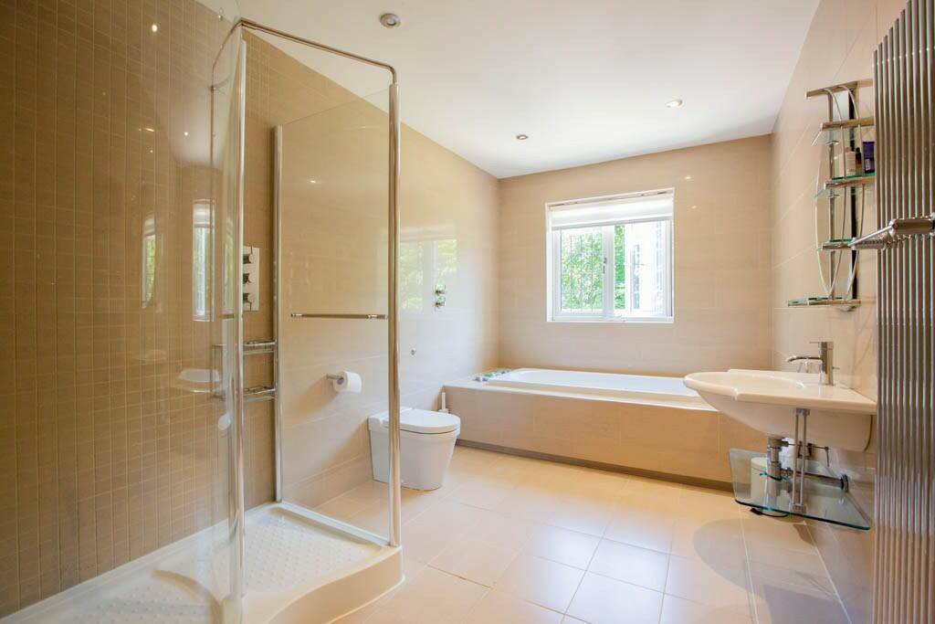 Additional image 49 of Kings Drive, CH48
