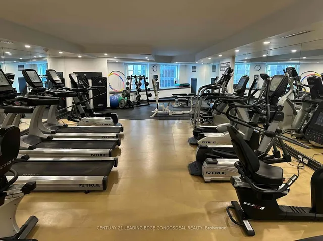 Additional image 32 of 33 University Ave Unit 1905