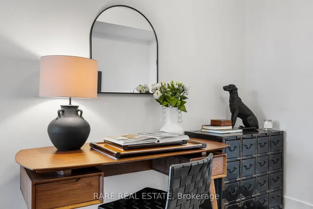 Additional image 19 of 170 Avenue Rd Unit 601