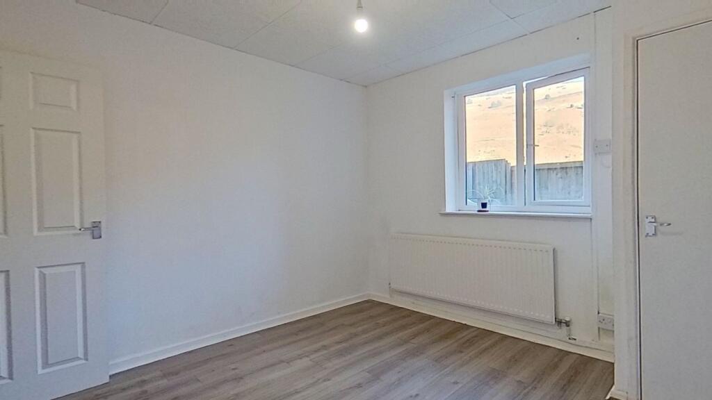 Additional image 9 of Flat 1 East Court, 171 East Road, Tylerstown, Ferndale, Mid Glamorgan, CF43 3BU