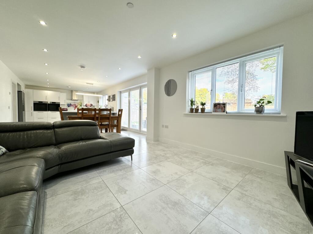Additional image 13 of Manilva House,  Aberdare, RCT