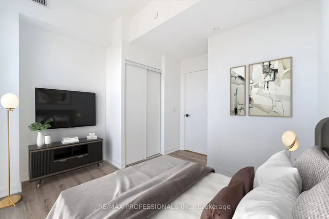 Additional image 15 of 319 Jarvis St Unit 2615