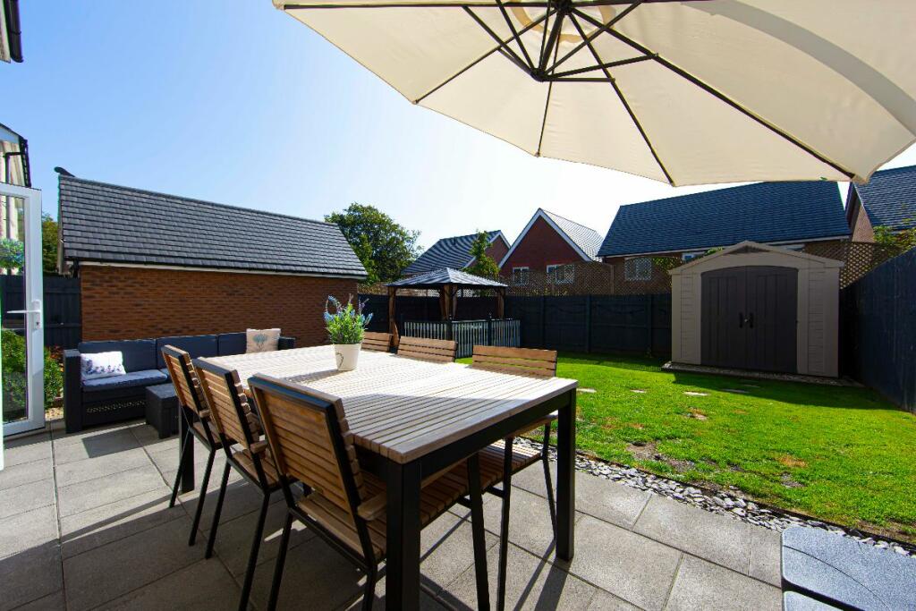 Primary image of River Avenue, Trelewis, Treharris