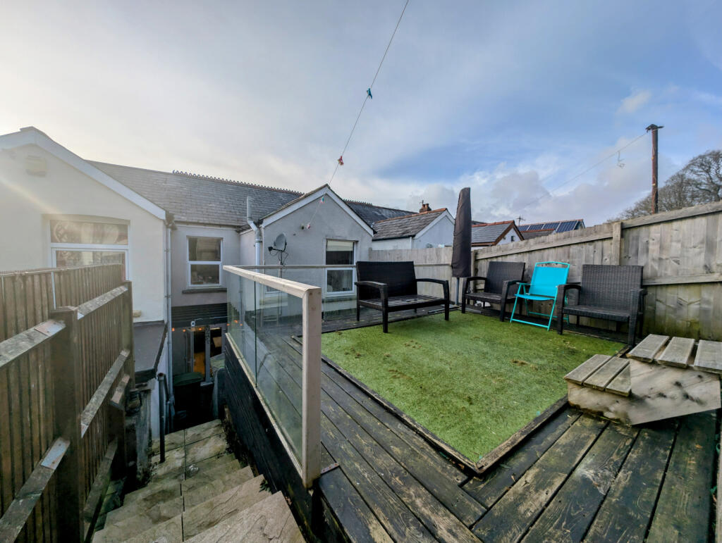 Additional image 24 of The Triangle, Caegarw