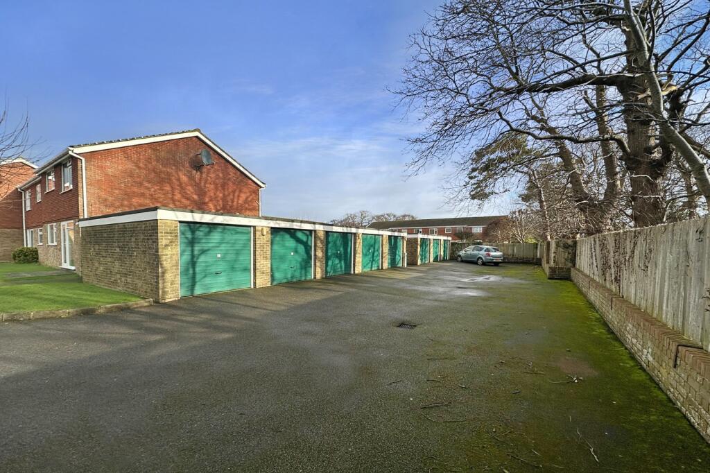 Additional image 9 of Waterford Road, Highcliffe, Dorset. BH23 5LF