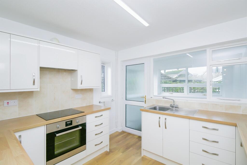 Additional image 3 of Spitzkop, Llantwit Major