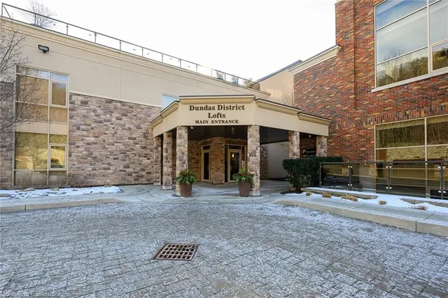 Additional image 31 of 397 King St Unit 205