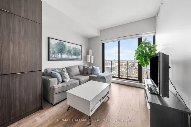 Additional image 15 of 159 Dundas St Unit 4004