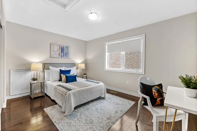 Additional image 26 of 748 Sales Crt