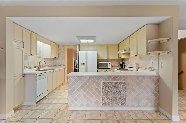 Additional image 17 of 11 Harbour Dr