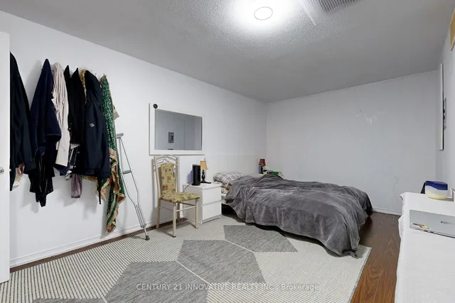 Additional image 35 of 18 Lowry Sq