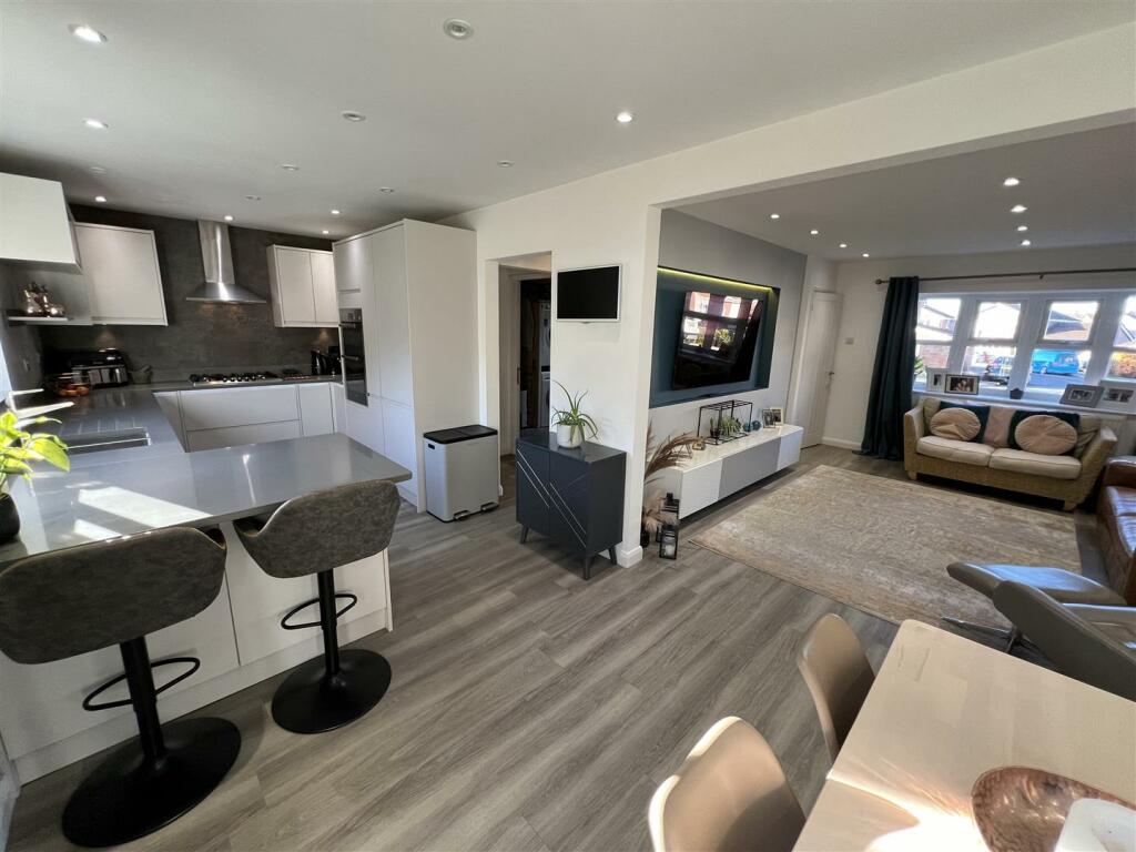 Additional image 5 of Dale View Close, Barnston, Wirral