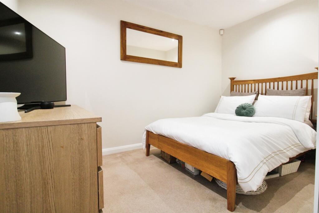 Additional image 8 of Richmond Road, Cardiff