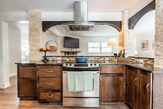 Additional image 14 of 878 Alexander Rd