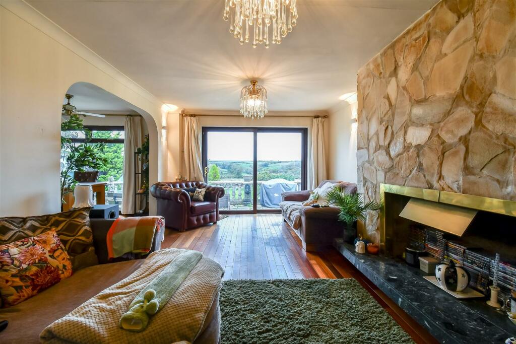 Primary image of Viaduct View, Porthkerry, Rhoose