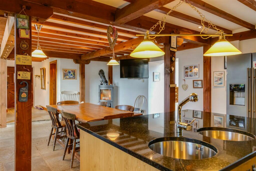 Additional image 4 of Kwisha, The Germonds, Watery Lane, Welsh St Donats, CF71 7SS