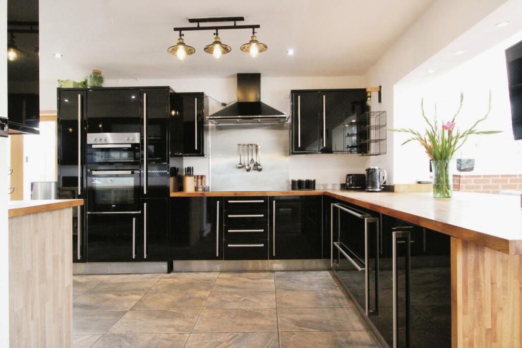 Additional image 9 of Matthew Road, Rhoose, CF62