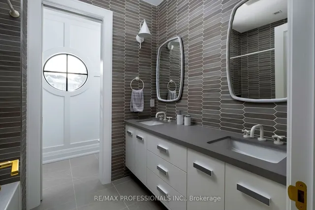 Additional image 24 of 10 Shand Ave