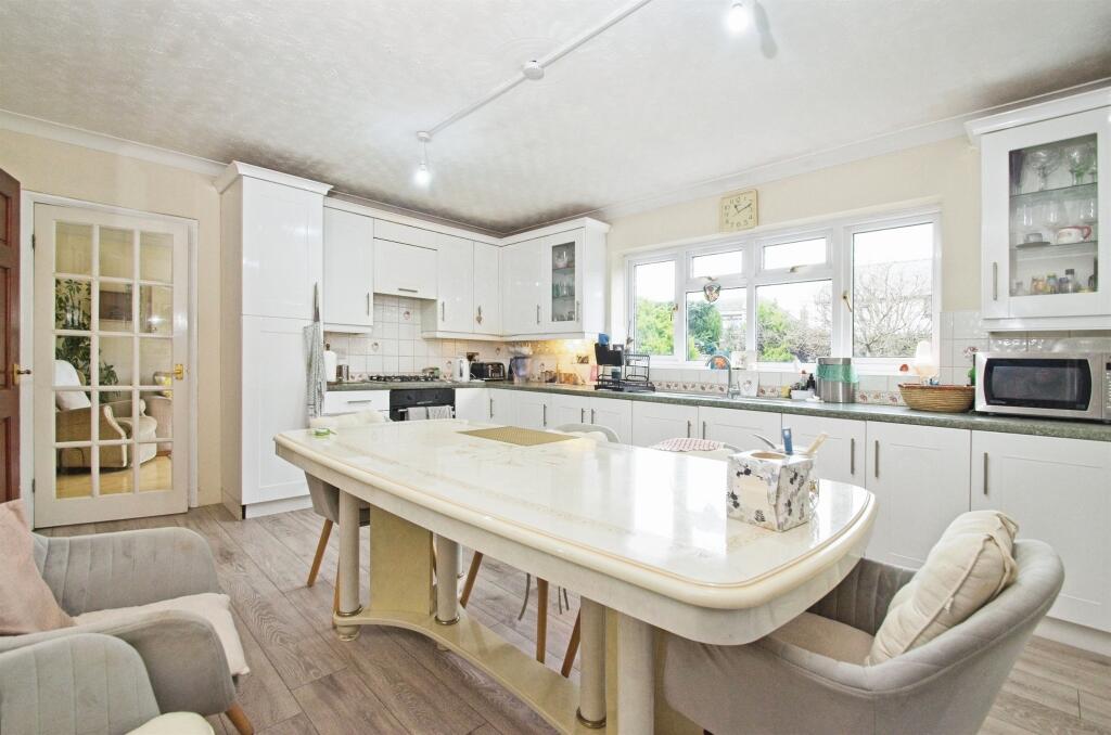 Additional image 17 of Adrian Close, Porthcawl