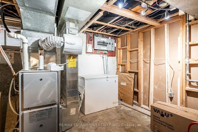 Additional image 36 of 164 Edgemont St