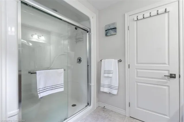 Additional image 22 of 39 Halo Street