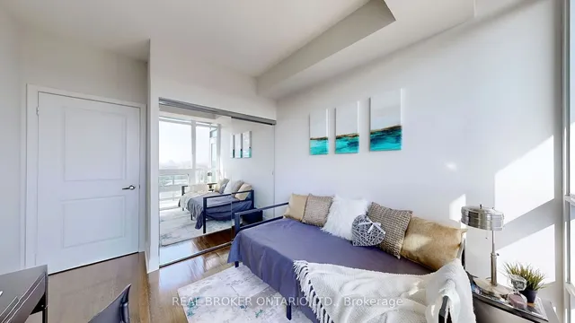 Additional image 22 of 26 Norton Ave Unit 1803