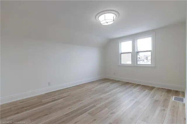 Additional image 12 of 106 Weir St