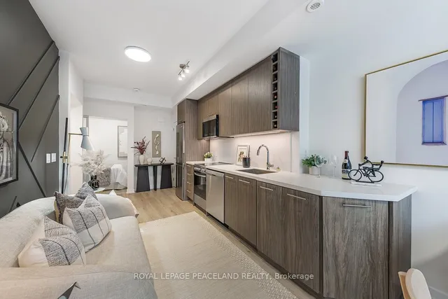 Additional image 8 of 266 Finch Ave Unit 15
