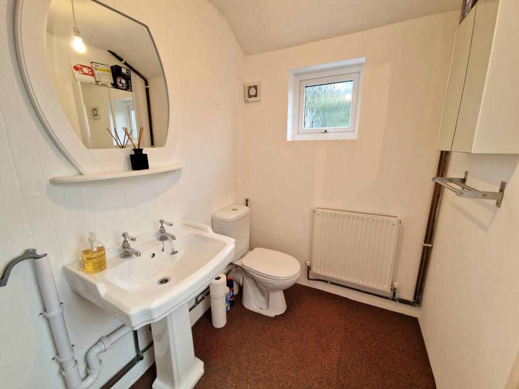 Additional image 8 of LEWIS PLACE, PORTHCAWL, CF36 3EG