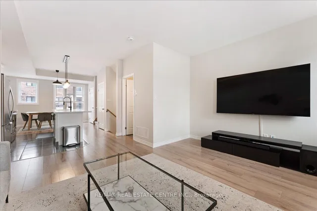 Additional image 21 of 219 Dundas St Unit 13