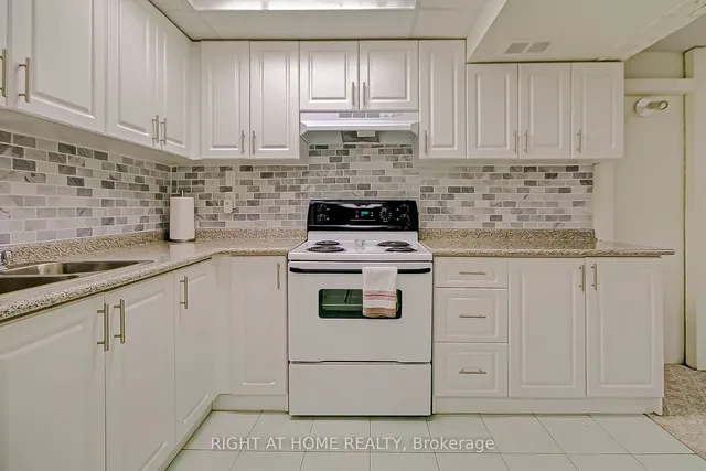 Additional image 19 of 130 Cultra Sq