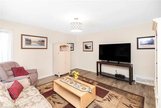 Additional image 6 of 520 Anson Dr