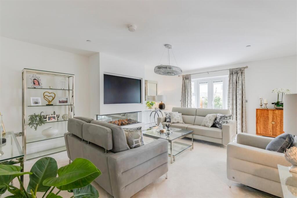 Additional image 8 of Thomas Clarke Road, Cowbridge, Vale Of Glamorgan, CF71 7FT