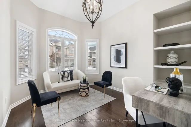 Additional image 14 of 748 Sales Crt