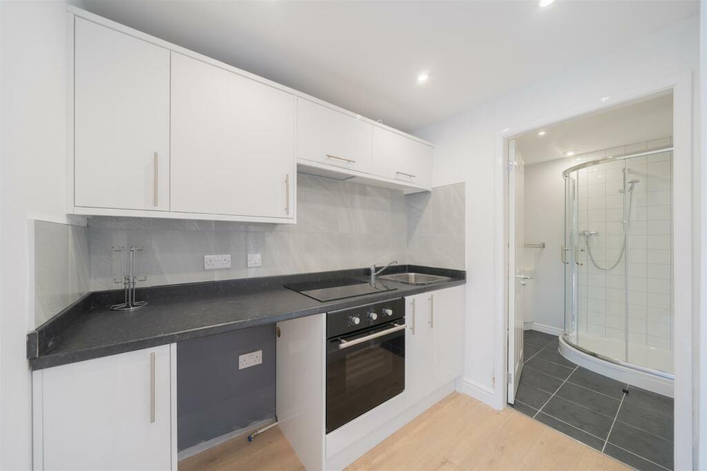 Additional image 32 of East O' Hills Close, Heswall, Wirral, CH60